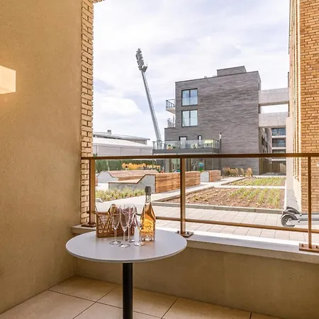 Apartment Beautiful And Bright With Terrace *