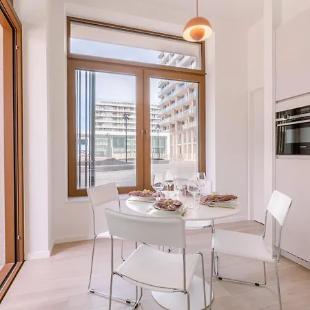 Beautiful And Bright With Terrace Apartment Ostend